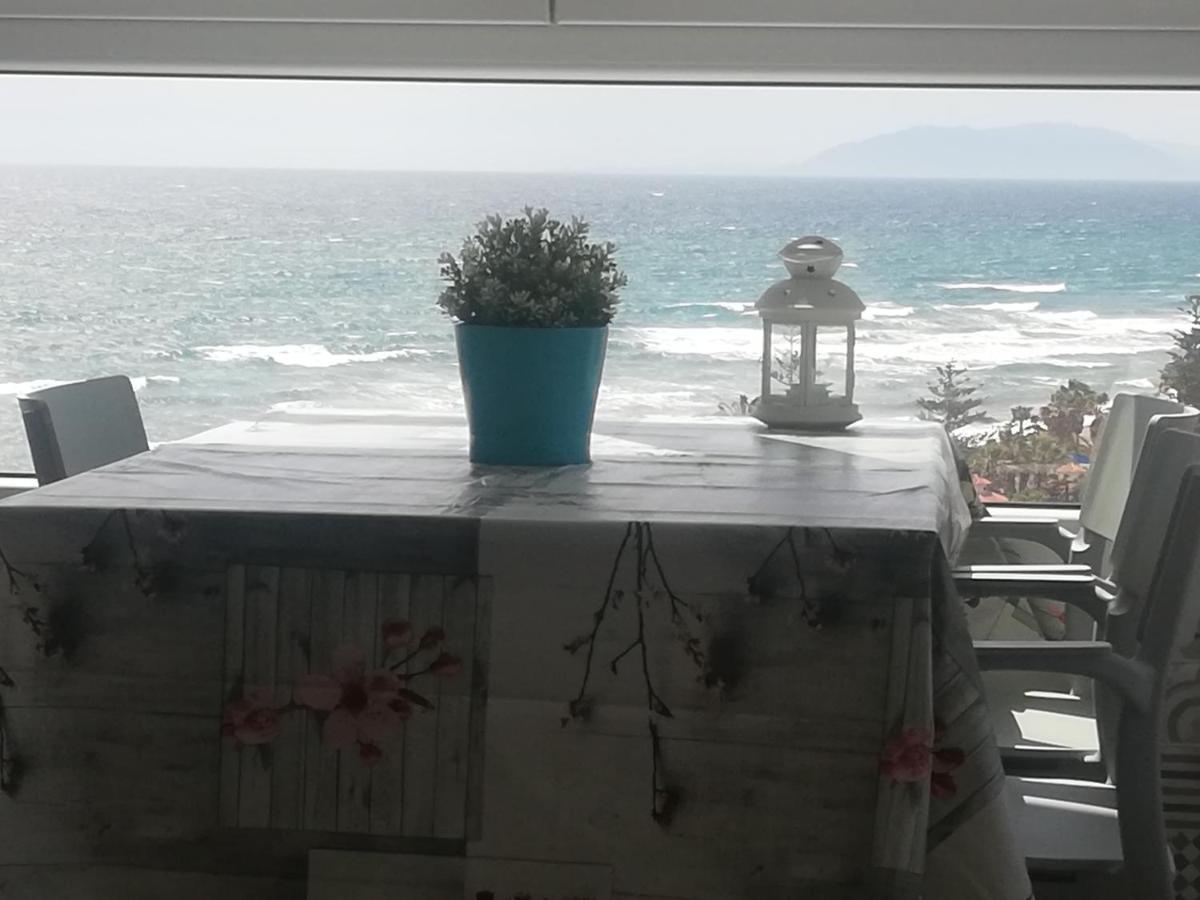 Coqueto Apartamento Con Vista Al Mar Castillo Bajo Exterior photo